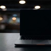 Laptop không màn hình là giải pháp thay thế cho Apple Vision Pro?