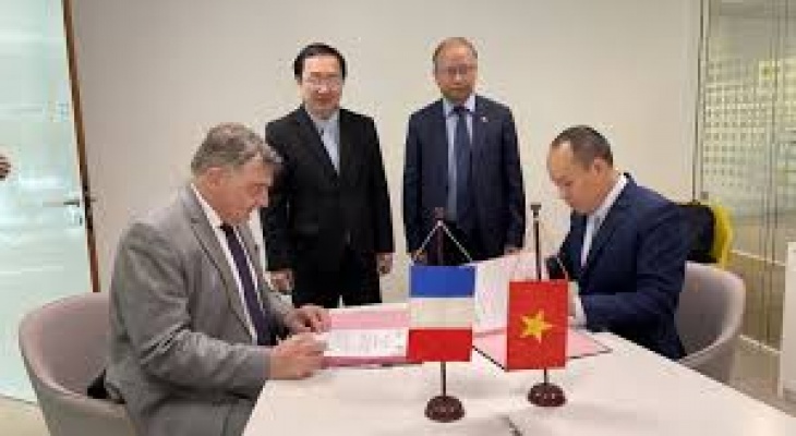 Nhiều doanh nghiệp công nghệ cao cạnh tranh tìm cơ hội đầu tư vào Việt Nam